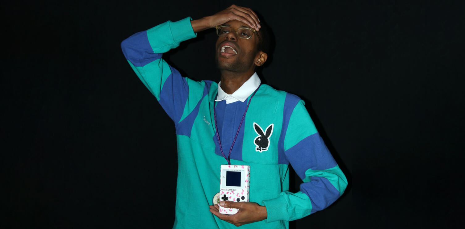 SYLCMYK posing with gameboys after performing